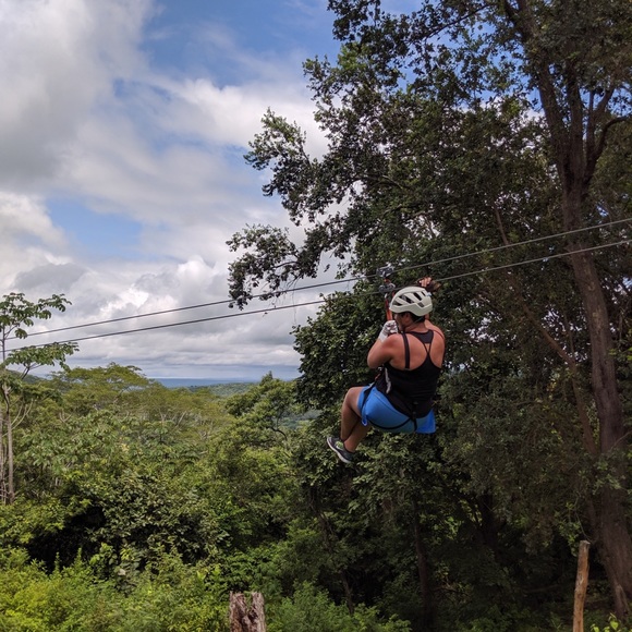 Meet Your Posher - Picture 3 of 4